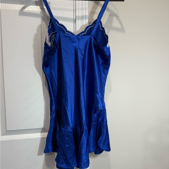 VICTORIA SECRET vintage gold label  Satin Women's Sleepwear with Lace Trim - Picture 8 of 9